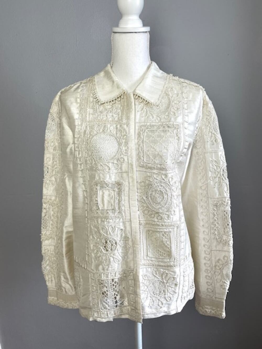 Coldwater Creek 100% Silk Embroidered Ivory Boho Art-to-Wear Shirt L Romantic